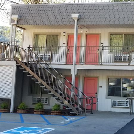 The Northern Inn Redway エクステリア 写真